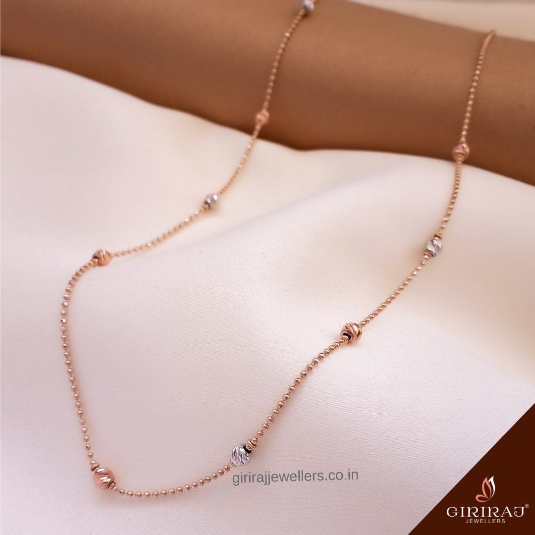 Delicate Gold Chain Designs For Girl 